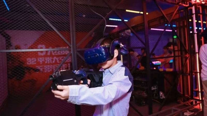 VR体验馆多人协作项目情报速递：组队玩法与项目选择观察